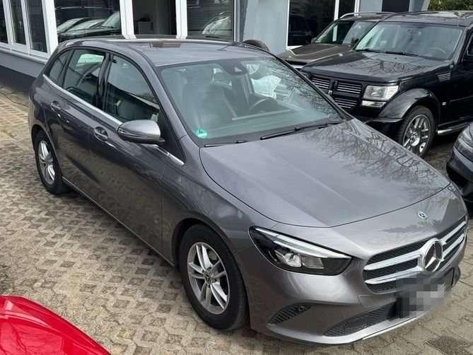 Mercedes-Benz B 180 d-komplett Mercedes Scheckheft-Top Ausstat foto 3
