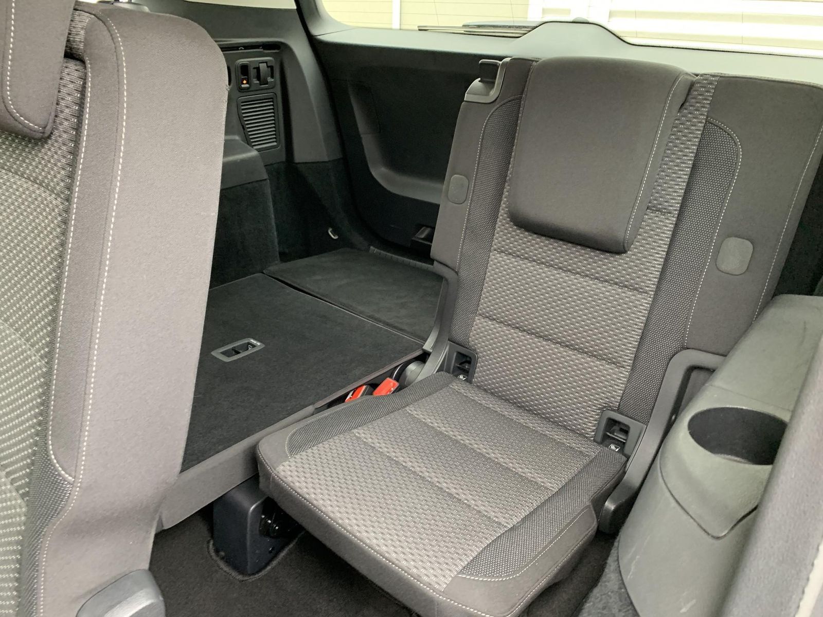 Volkswagen Touran 1.5TSI 7-Sitzer AHK+Klimaaut+Sitzhzg+APP foto 11