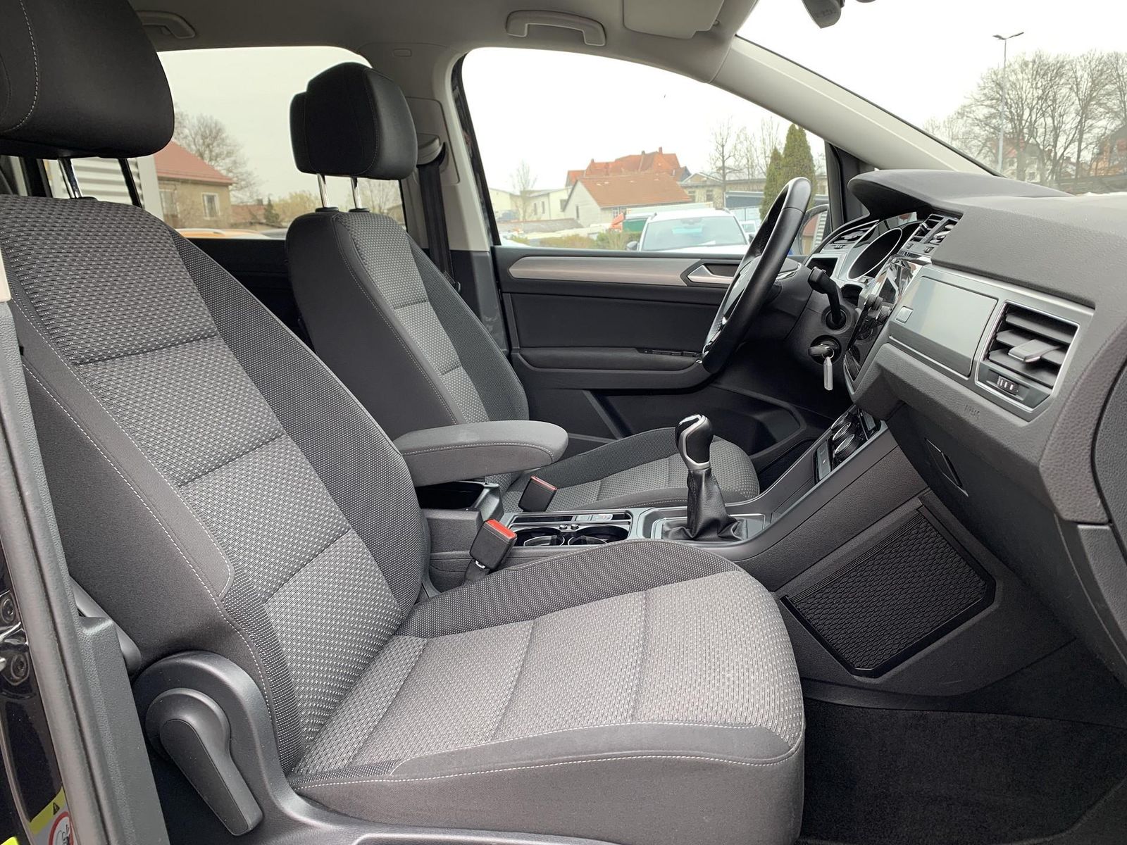 Volkswagen Touran 1.5TSI 7-Sitzer AHK+Klimaaut+Sitzhzg+APP foto 14