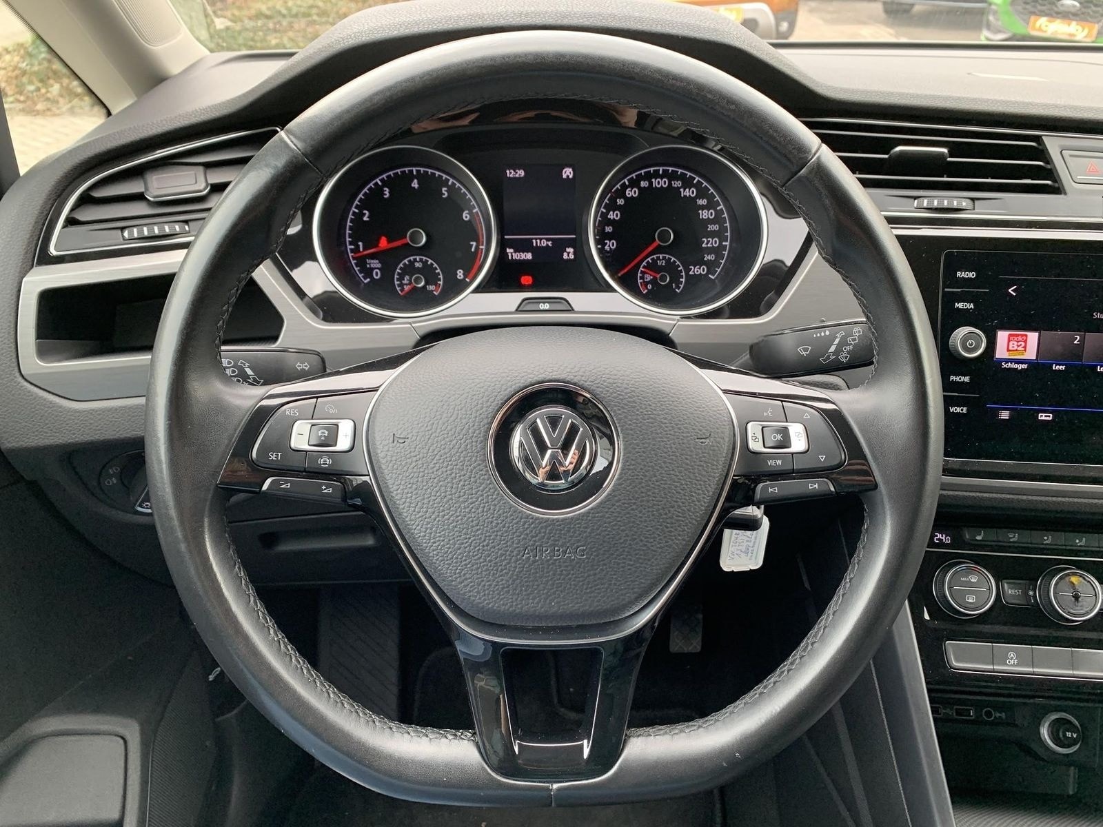 Volkswagen Touran 1.5TSI 7-Sitzer AHK+Klimaaut+Sitzhzg+APP foto 17