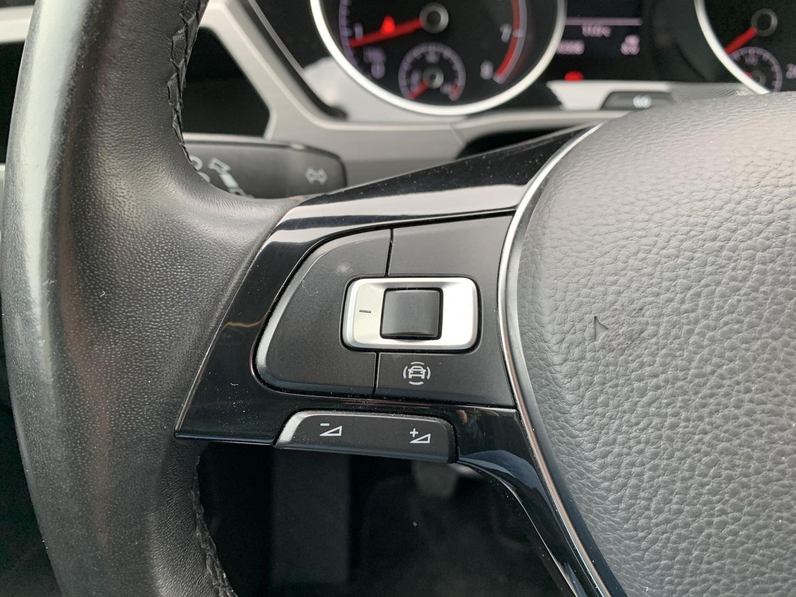 Volkswagen Touran 1.5TSI 7-Sitzer AHK+Klimaaut+Sitzhzg+APP foto 18