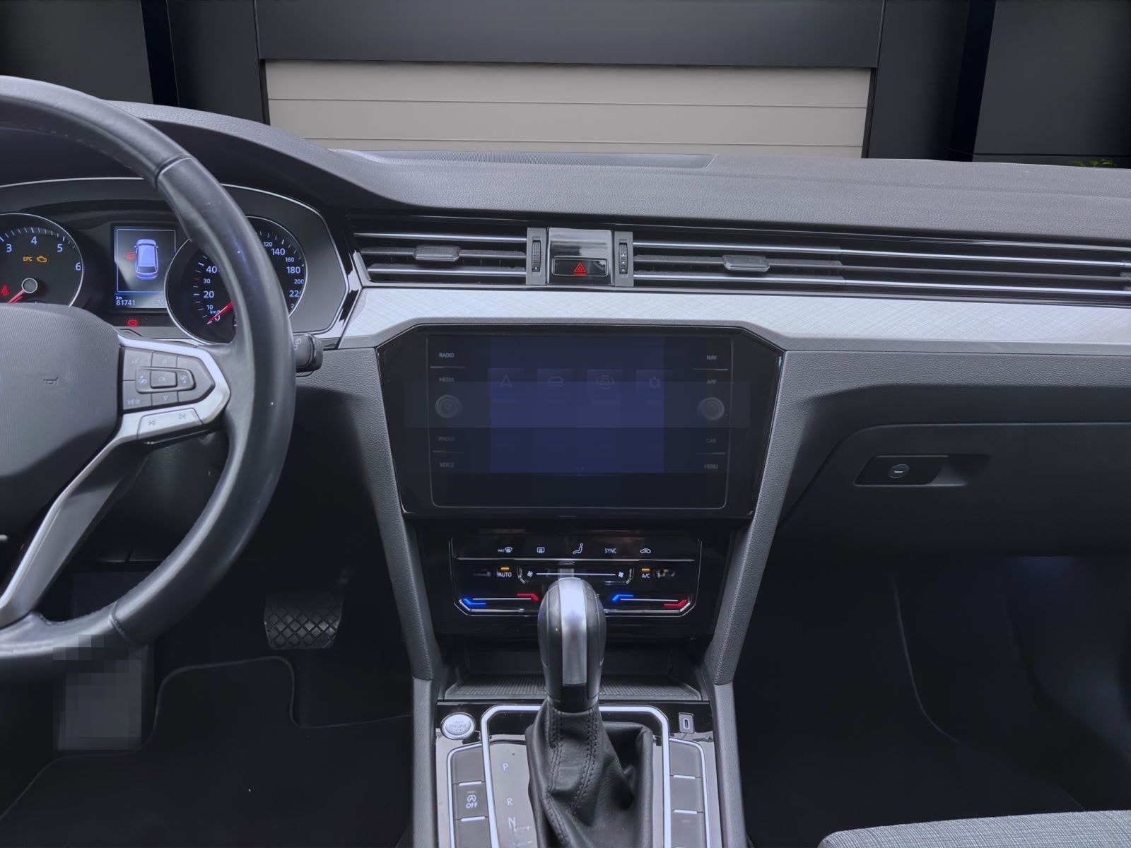 Volkswagen Passat Variant 1.5 TSI DSG BUSINESS AHK NAVI SIT foto 14