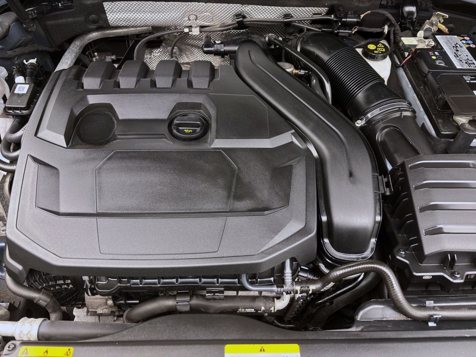 Volkswagen Passat Variant 1.5 TSI DSG BUSINESS AHK NAVI SIT foto 18