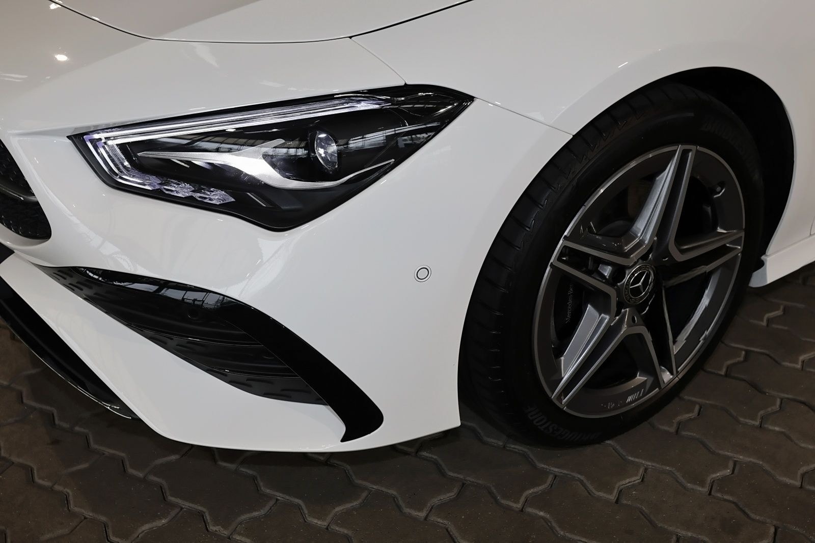 Mercedes-Benz CLA 200 Coupé AMG TOTWINKEL+PANO+KEYLESS+LED+18" foto 3