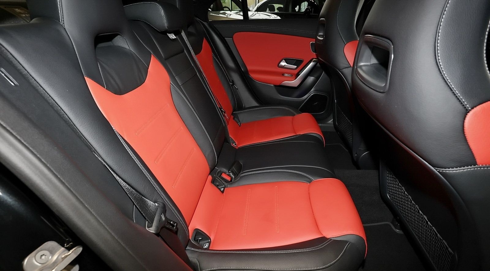 Mercedes-Benz CLA 180 Coupé Edition AMG BURMESTER+19"+360° foto 6