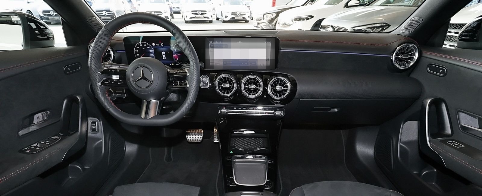 Mercedes-Benz CLA 200 Coupé Edition AMG NIGHT+360°+DISTRONIC foto 5