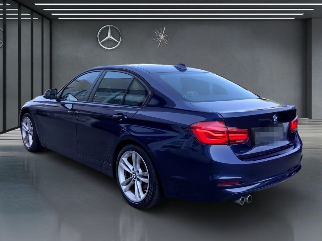 BMW 3er 330i SDach+HuD+Leder+NAVI+AUT+Distr+Facelift foto 4