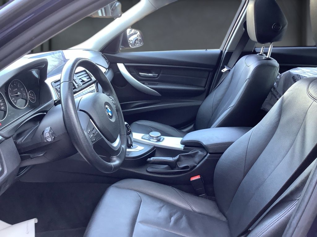 BMW 3er 330i SDach+HuD+Leder+NAVI+AUT+Distr+Facelift foto 7