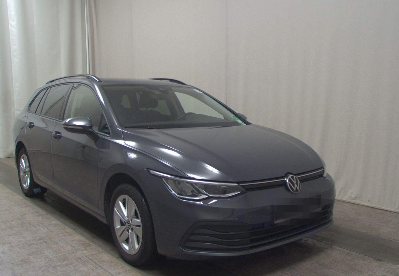 Volkswagen Golf-8 Var. 2.0 TDI Life Navi LED AID ACC PDC foto 3
