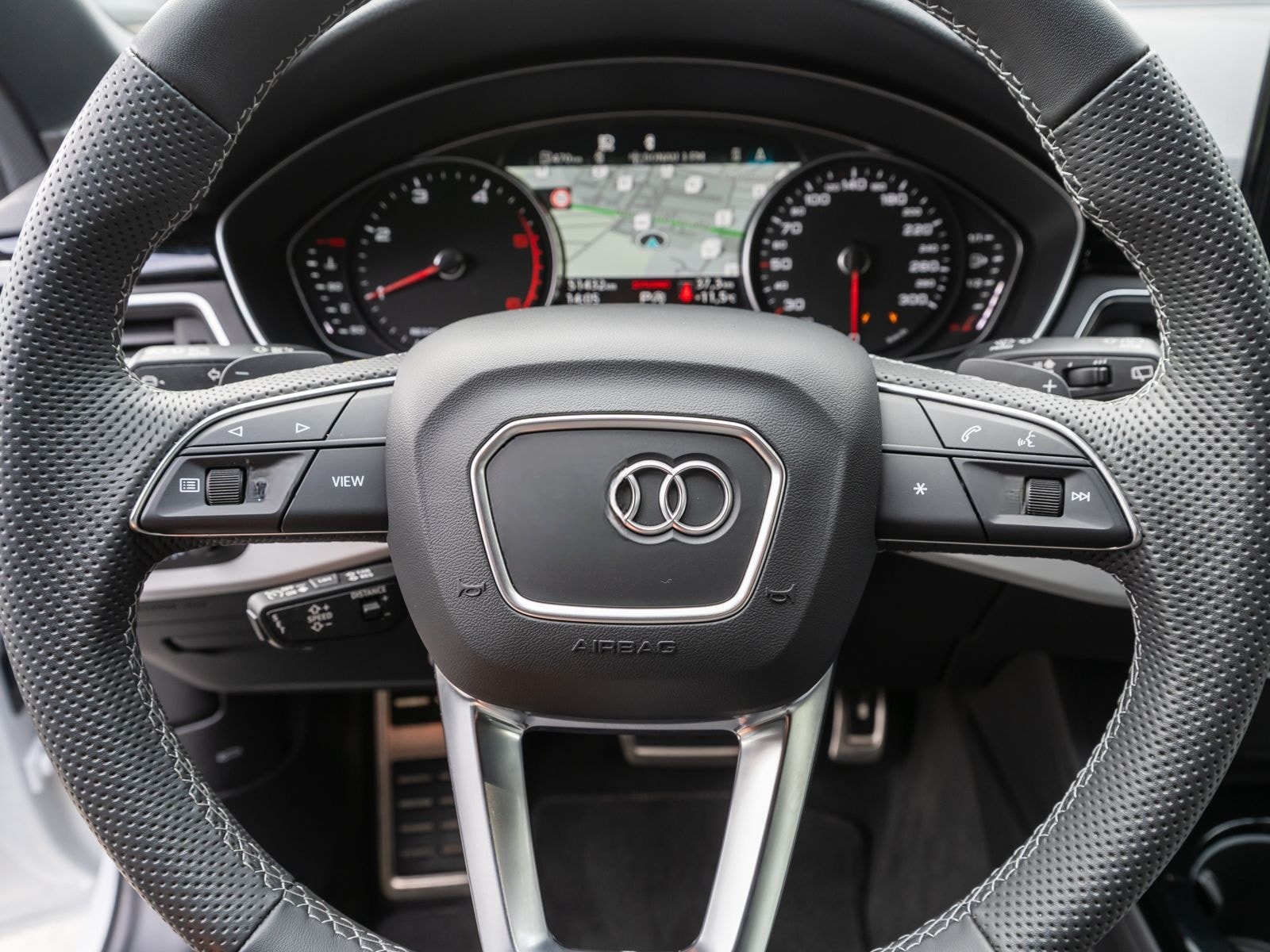 Audi A4 Avant S line 40TDI quattro NAVI MATRIX AHK RF foto 18