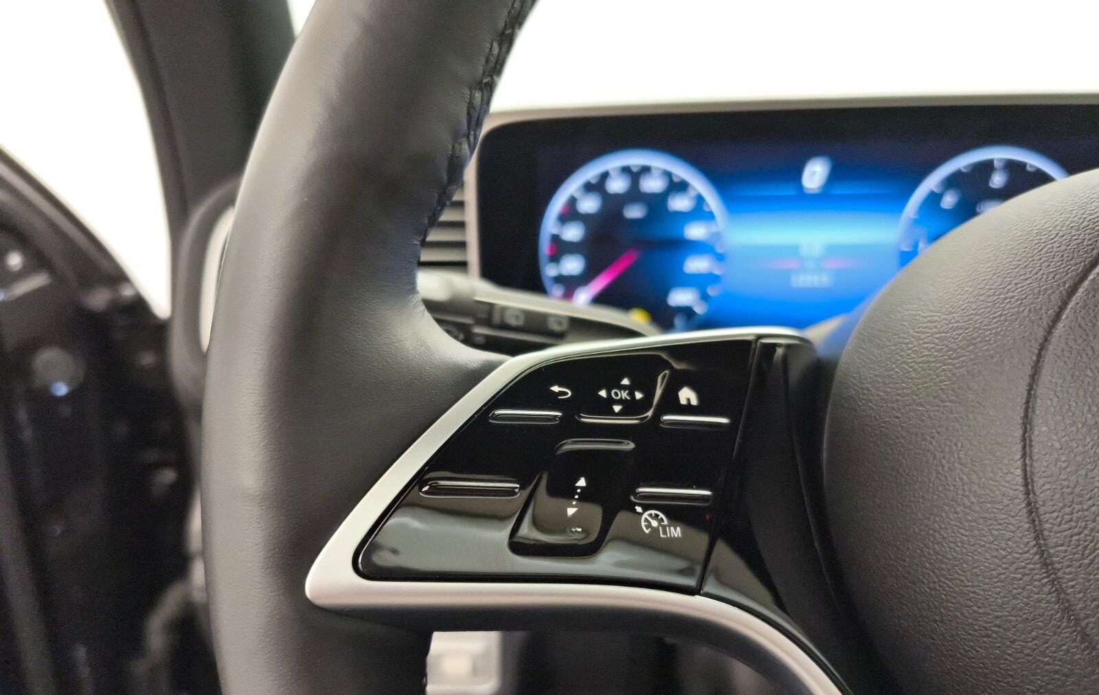 Mercedes-Benz GLE 450d 4M AMG Premium+ Airmatic Night AHK 3,5t foto 14