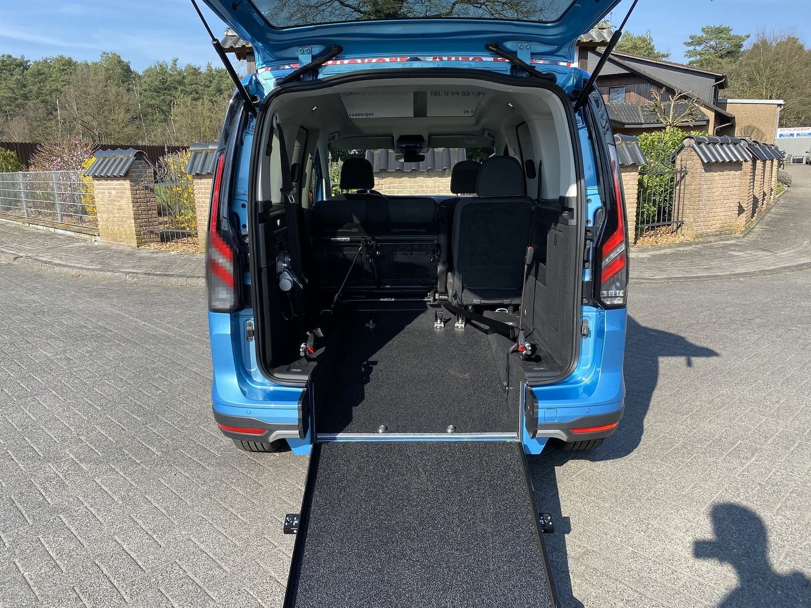 Volkswagen Caddy Tourneo Active, LED, neuer Rollstuhlumbau, foto 3