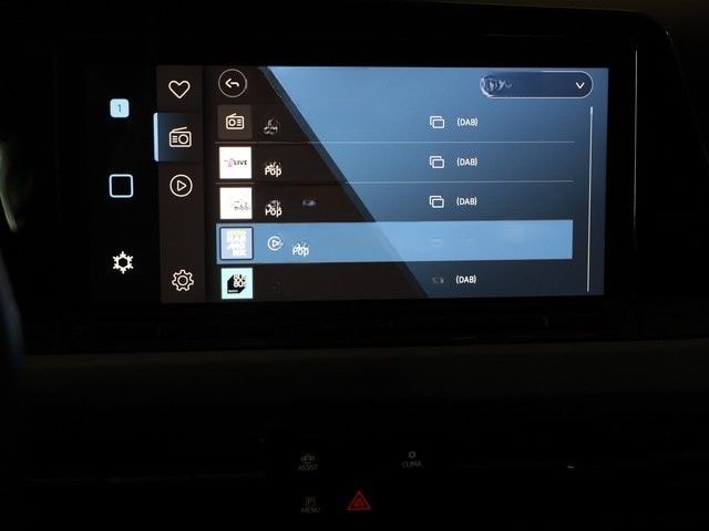 Volkswagen Golf VIII 1,5 TSI Life R-Kamera NaviMedia LED-Pl foto 14