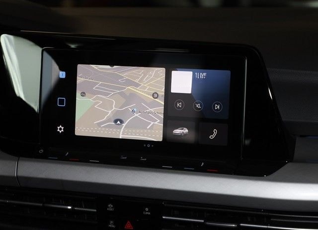 Volkswagen Golf VIII 1,5 TSI Life R-Kamera NaviMedia LED-Pl foto 8