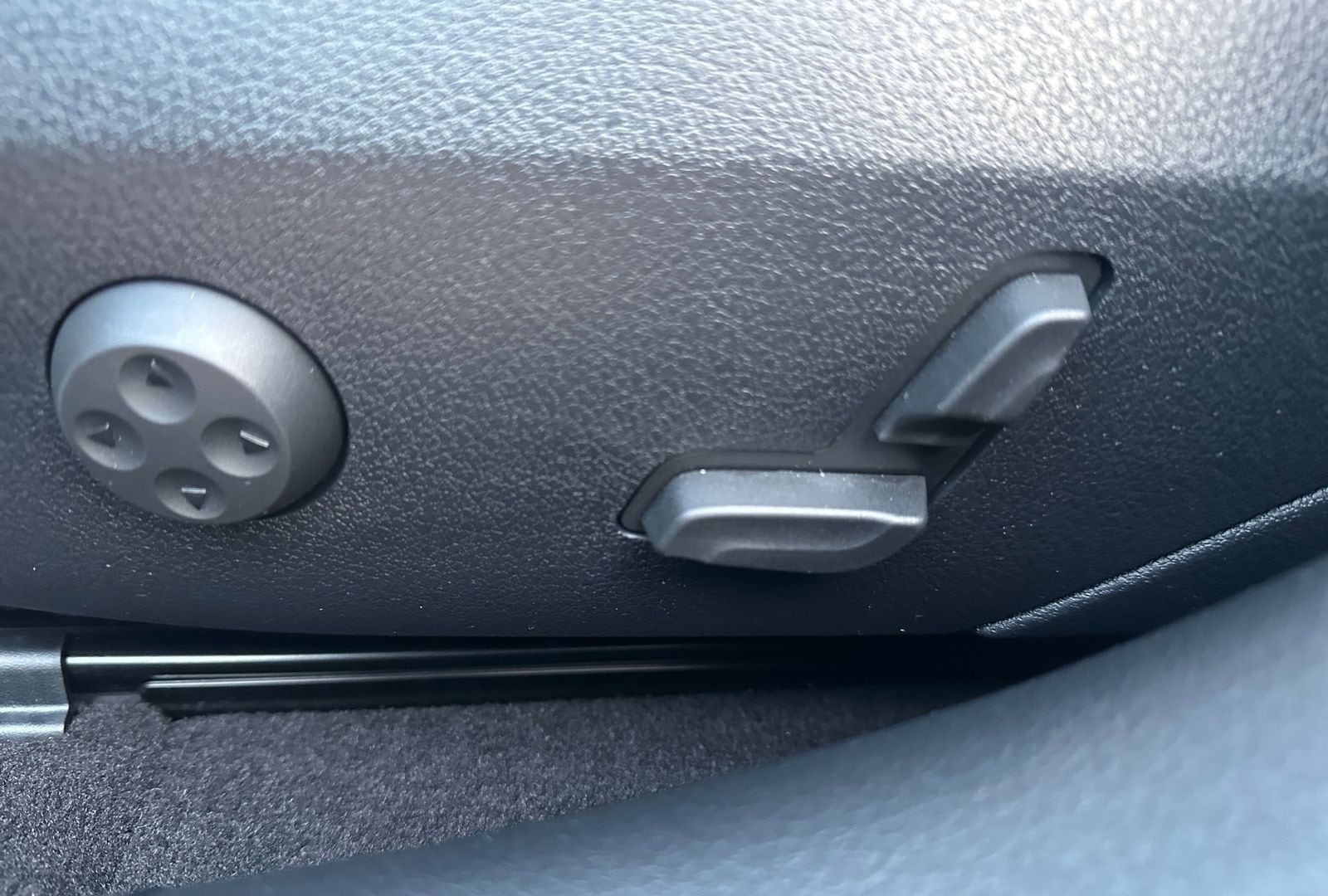 Mercedes-Benz C 180 T AVA+NAVI+DISTR+LED+AHK+KAM+KEY+APPLE foto 16