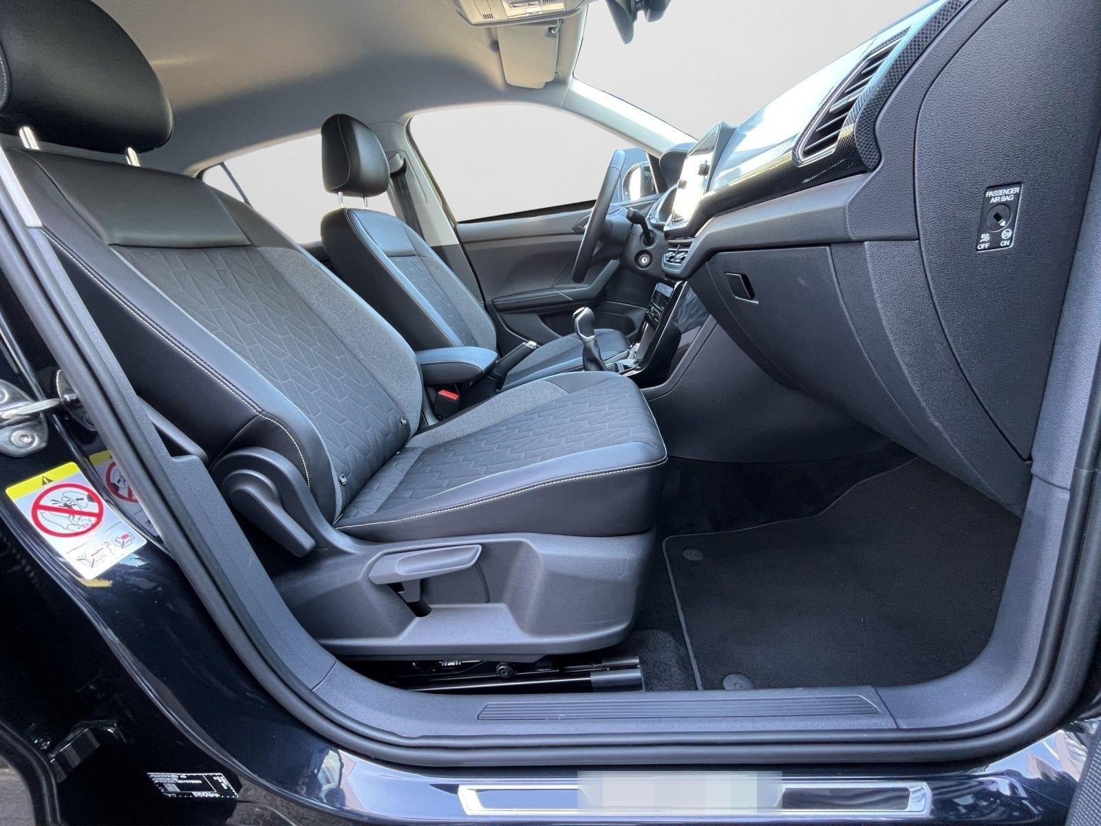 Volkswagen T-Cross GOAL 1.0 TSI, 3,99%,MTL. RATE *149¿* NAV foto 4