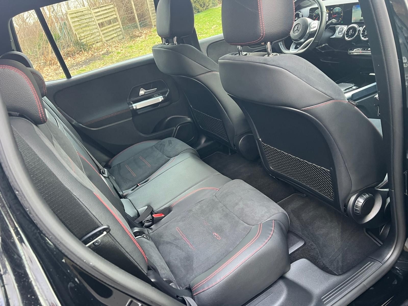 Mercedes-Benz GLB 220 d  AMG Multibeam LED Kamera DAB MBUX Tem foto 14