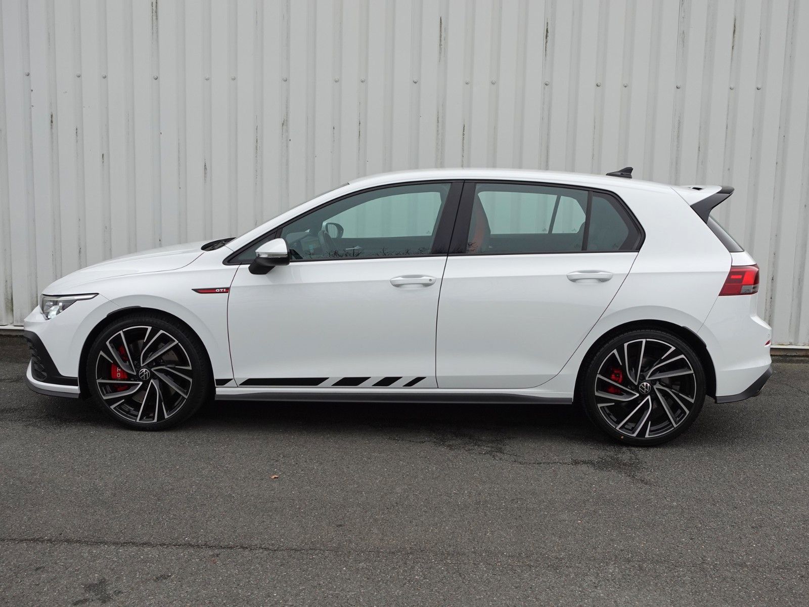 Volkswagen Golf VIII 2.0 TSI Lim. GTI Clubsport /Pure White foto 2