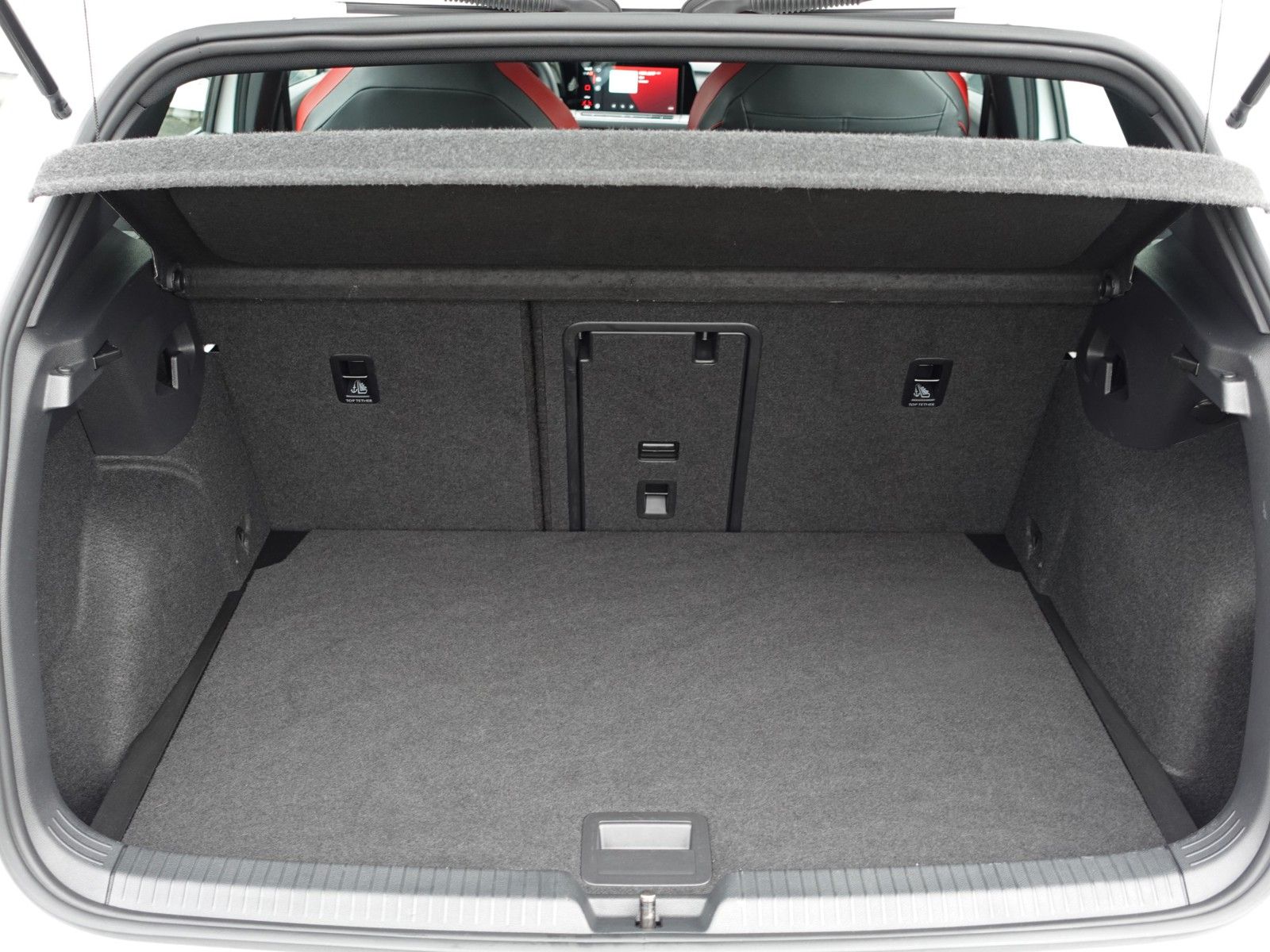 Volkswagen Golf VIII 2.0 TSI Lim. GTI Clubsport /Pure White foto 25