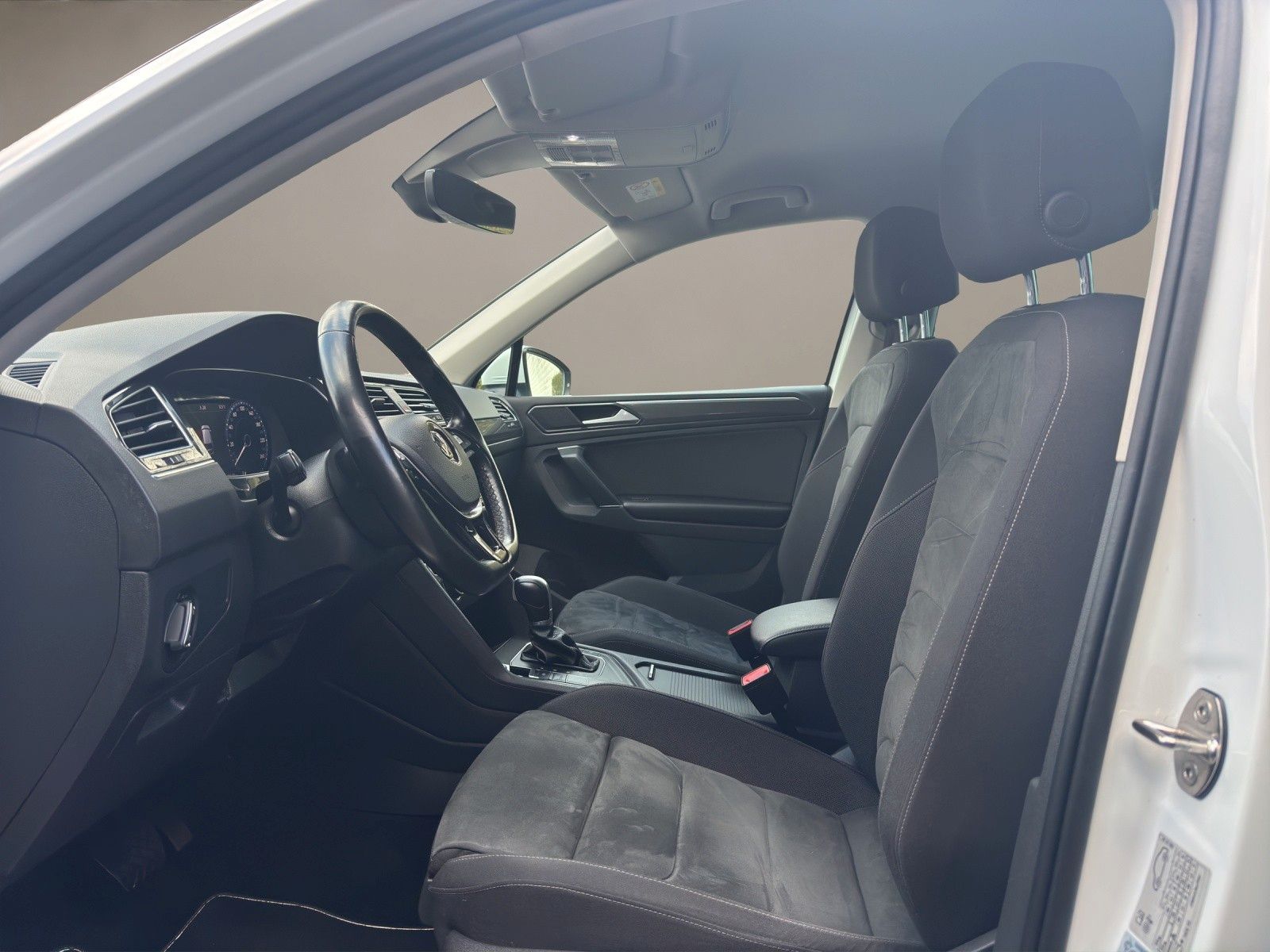 Volkswagen Tiguan 1.4 TSI HIGHL VIRTUAL/NAVI/ACC/LED/AHK foto 8