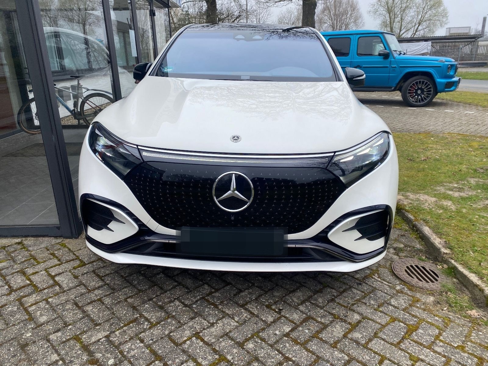 Mercedes-Benz EQS SUV 580 4M Hyperscreen/Fond TV/Pano//Desingo foto 2