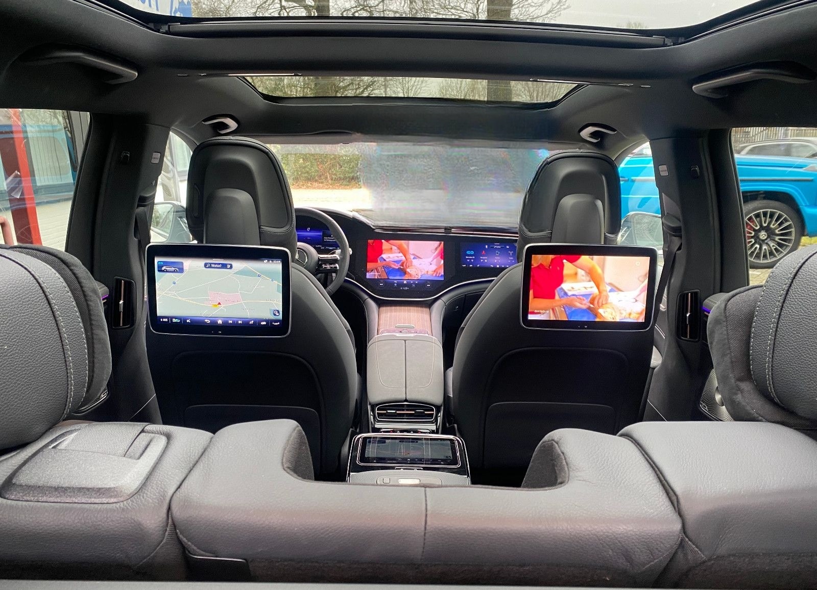 Mercedes-Benz EQS SUV 580 4M Hyperscreen/Fond TV/Pano//Desingo foto 11