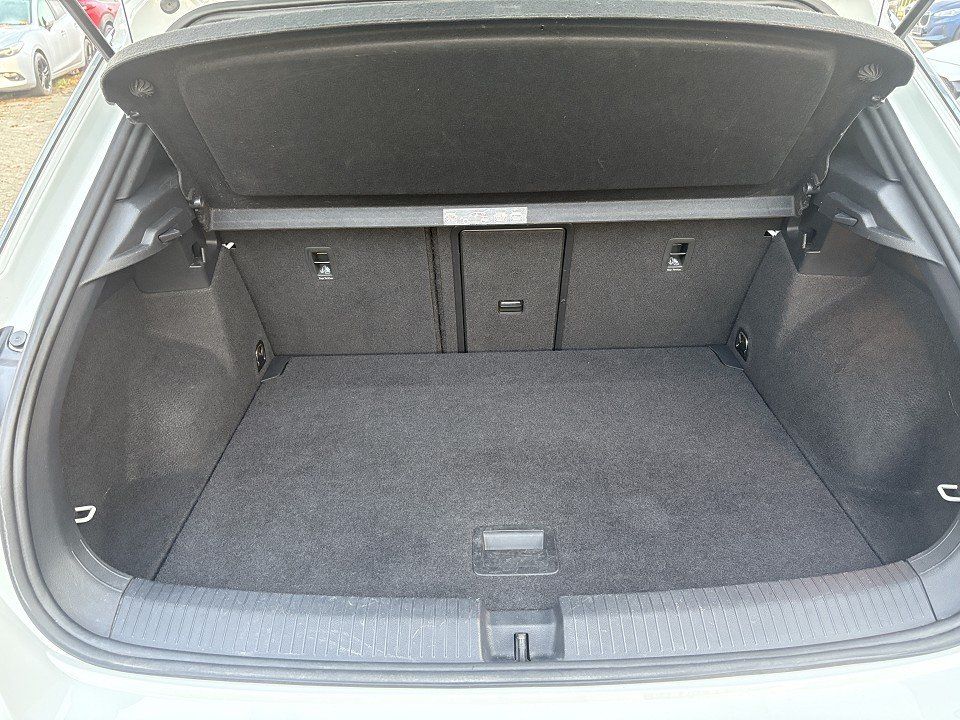 Volkswagen T-Roc 1.5 TSI Sport, Navi, PDC, ALU-F. foto 11