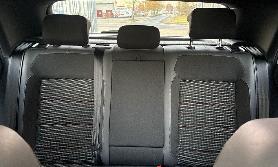 Volkswagen T-Roc 1.5 TSI Sport, Navi, PDC, ALU-F. foto 19