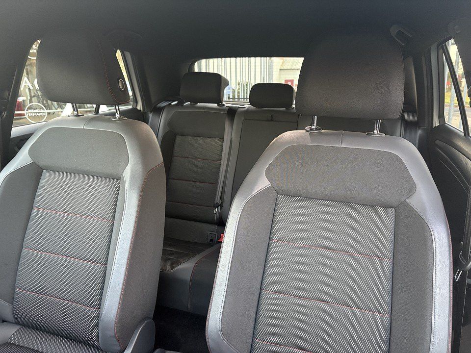 Volkswagen T-Roc 1.5 TSI Sport, Navi, PDC, ALU-F. foto 20