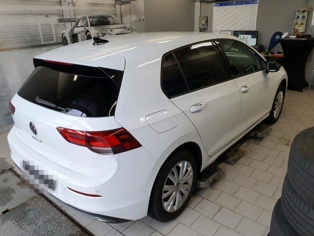 Volkswagen Golf 1.5 TSI Active #AHK #ACC #LED #KAMERA #NAVI foto 3