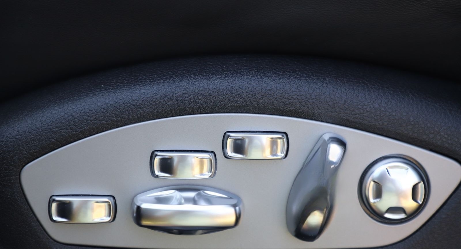 Porsche Macan GTS PANO VOLLLEDER SPORTAUSPUFF CARBON foto 22