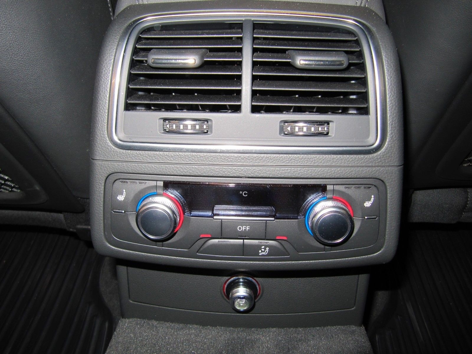 Audi A6  3,0TDI Quattro+XEN+NAV+SHZ foto 12