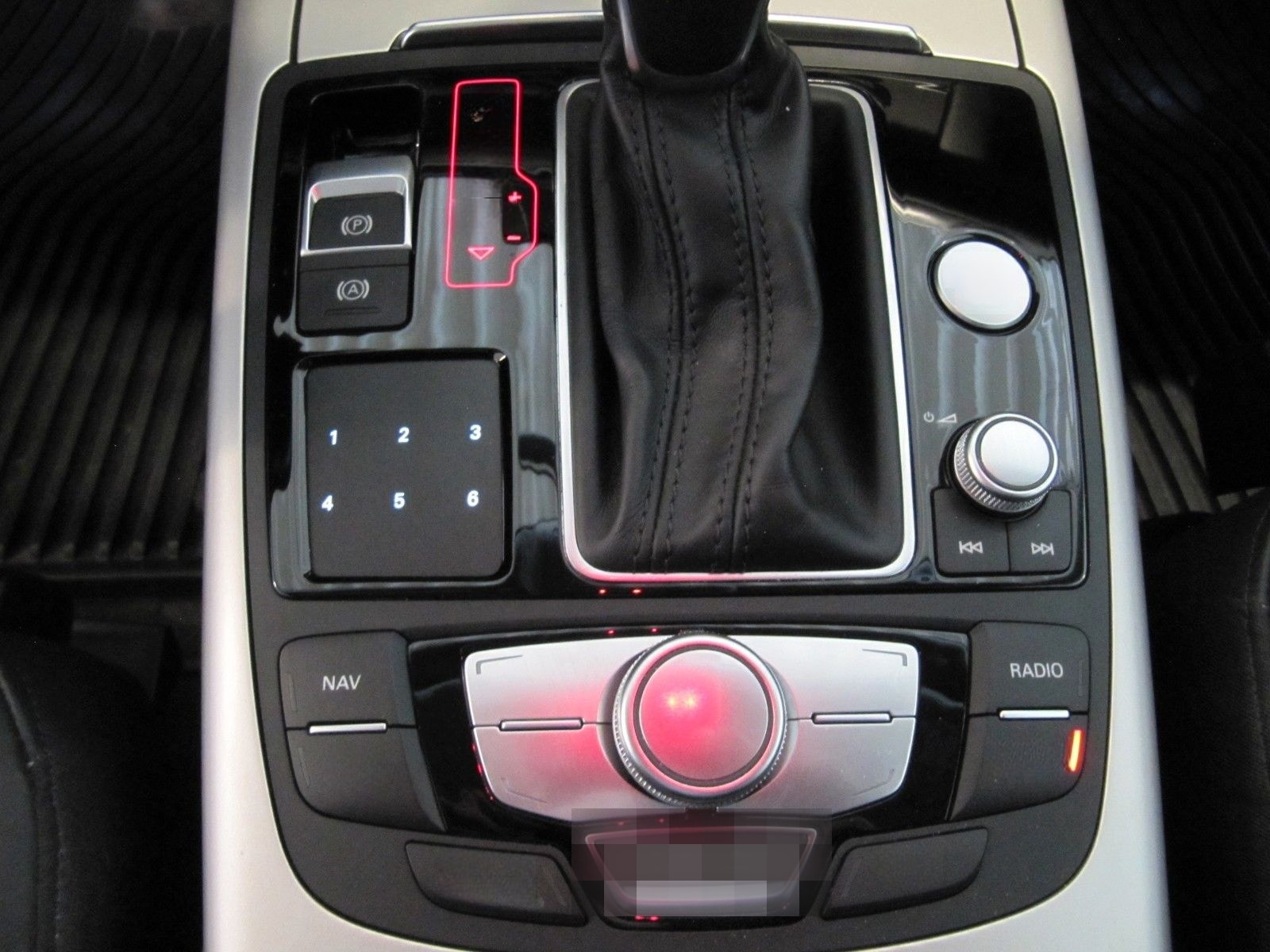 Audi A6  3,0TDI Quattro+XEN+NAV+SHZ foto 10