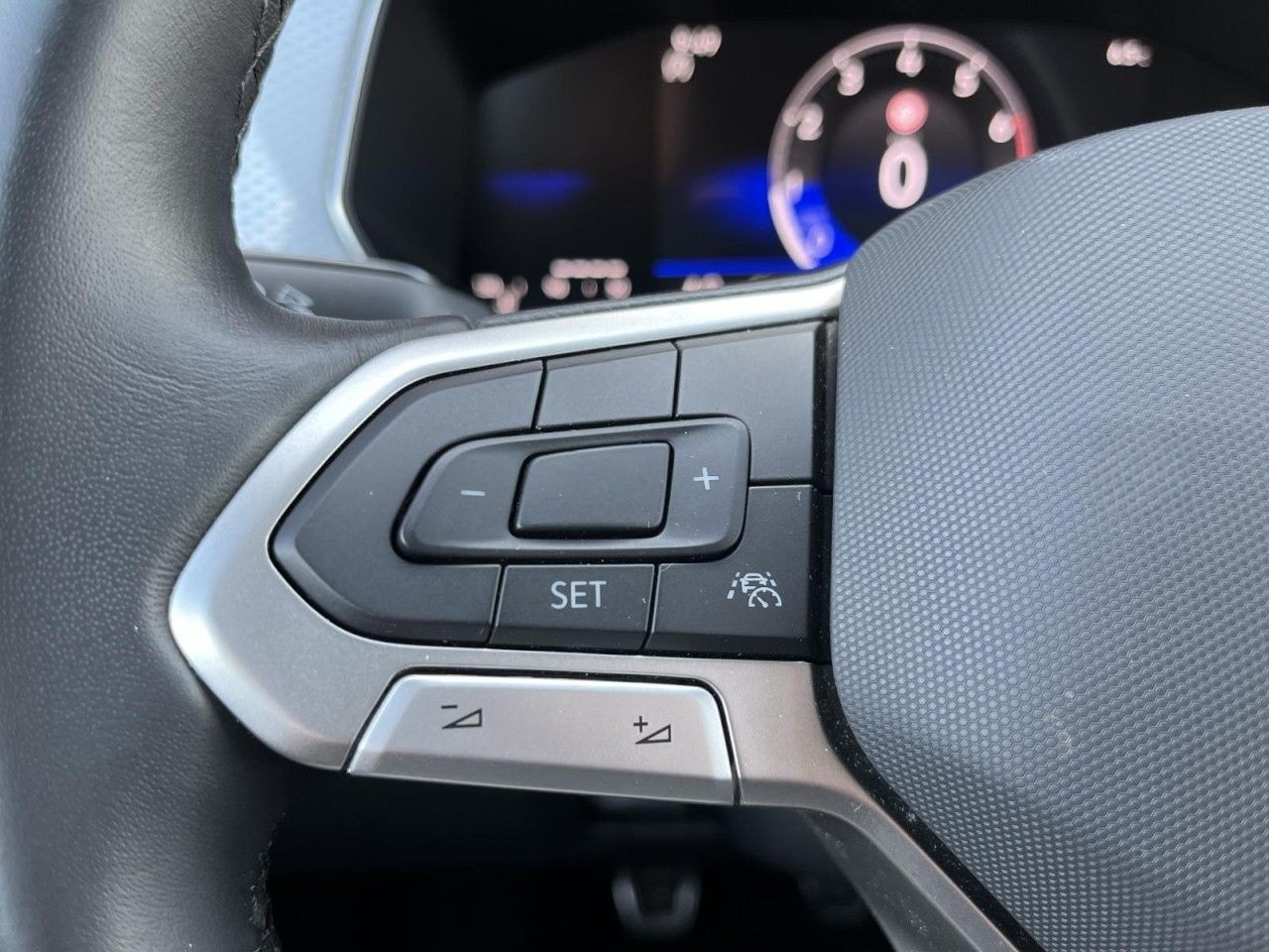 Volkswagen T-Cross 1.0 TSI Goal (LED+NAVI+APP+ACC) Klima foto 17