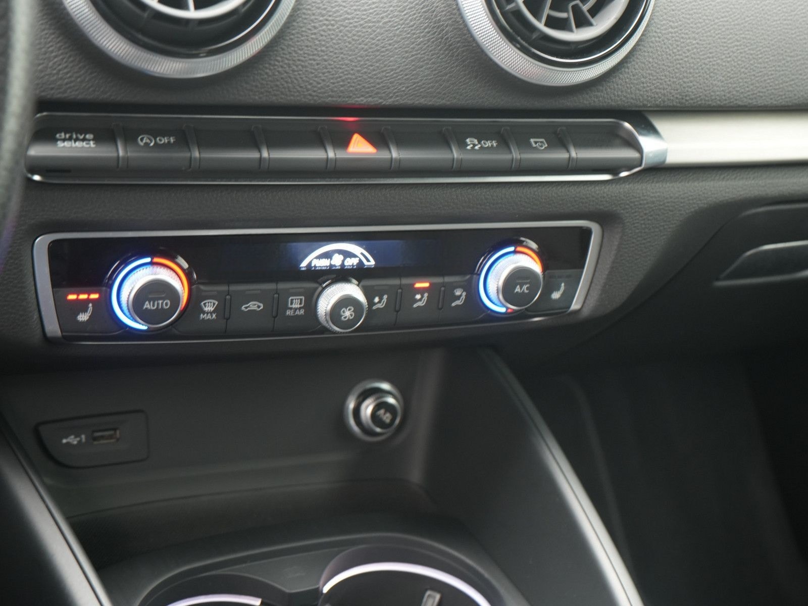 Audi A3 Sportback S Line S-TRON NAVI LEDER SHZ LED foto 7