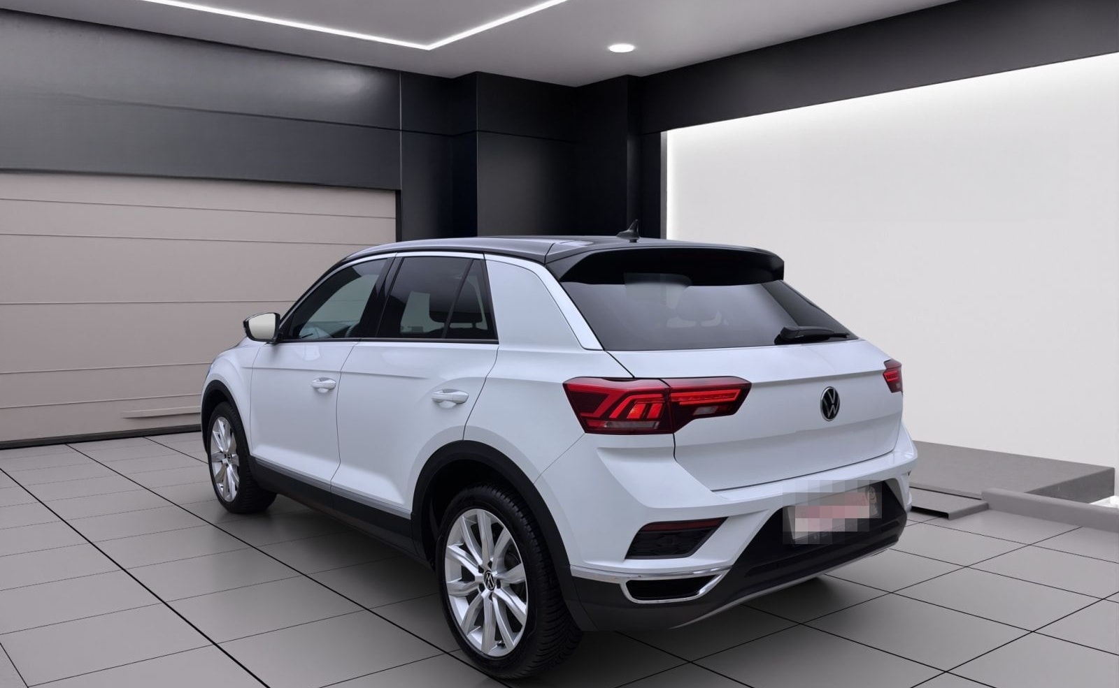 Volkswagen T-Roc 1.5 TSI SPORT AHK PDC LED SITZHZG foto 2