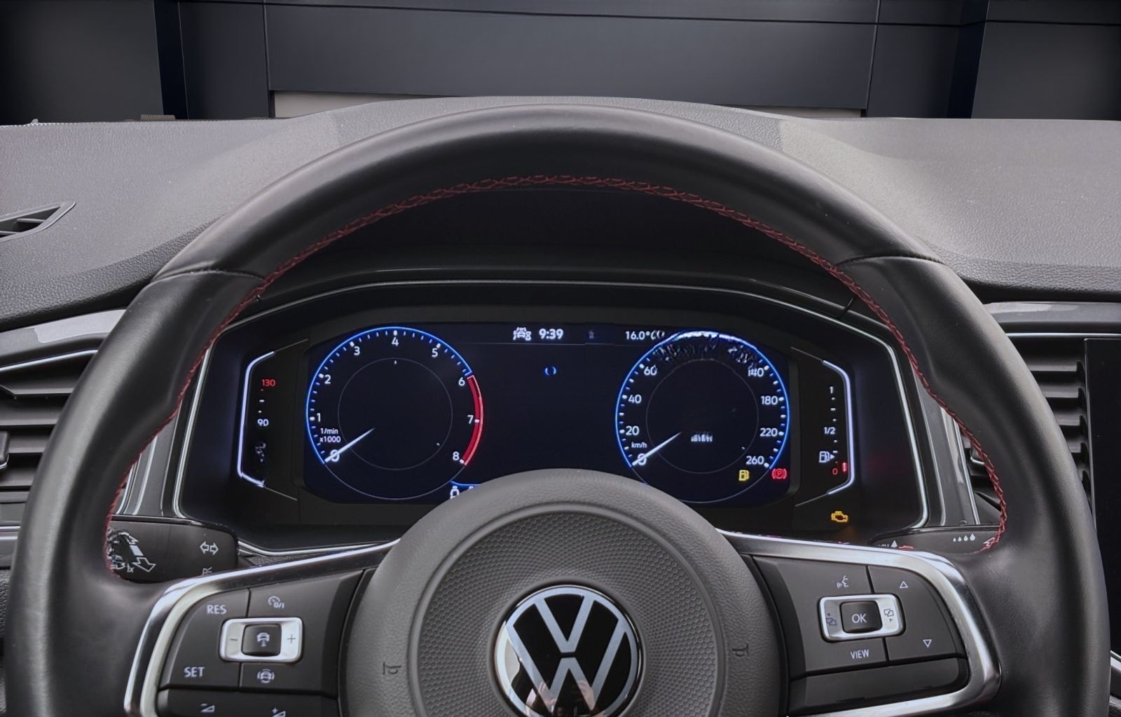 Volkswagen T-Roc 1.5 TSI SPORT AHK PDC LED SITZHZG foto 12