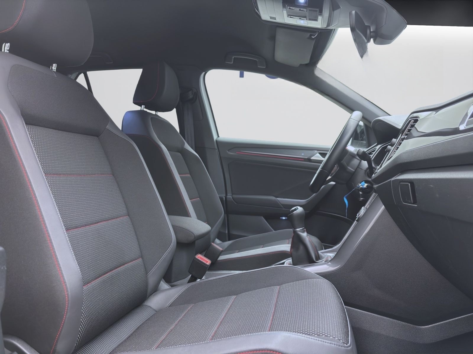 Volkswagen T-Roc 1.5 TSI SPORT AHK PDC LED SITZHZG foto 16