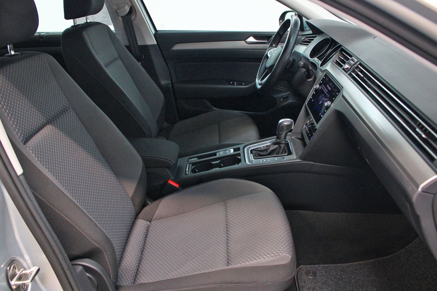 Volkswagen Passat Variant 2.0 TDI AHK|ACC|RCam|SHZ|NAV|APP foto 9