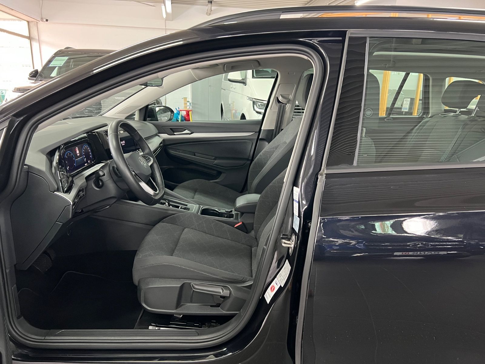 Volkswagen Golf VIII 2.0 TDI Var. Life III VIELE PAKETE III foto 23