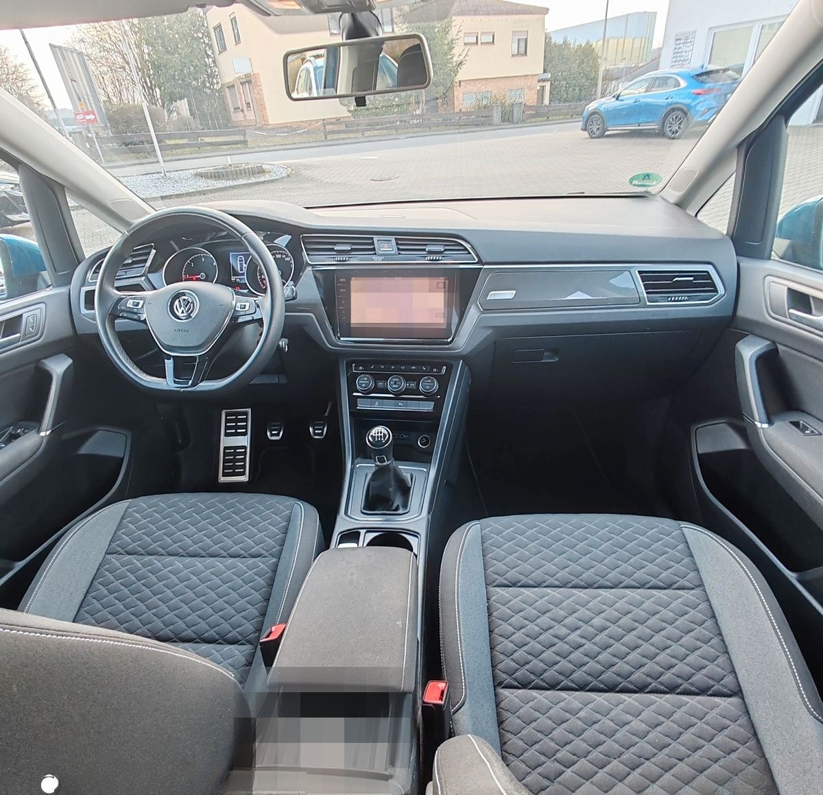 Volkswagen Touran Join 7 Sitze - NAVI- HU NEU foto 9