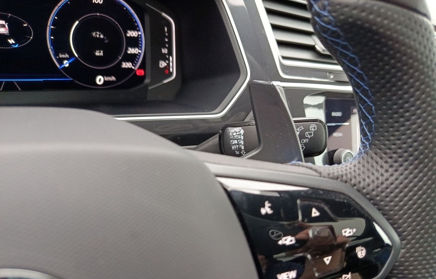 Volkswagen Tiguan R 2.0 TSI 4Motion+PDC+Sitzhzg+Ahk foto 15