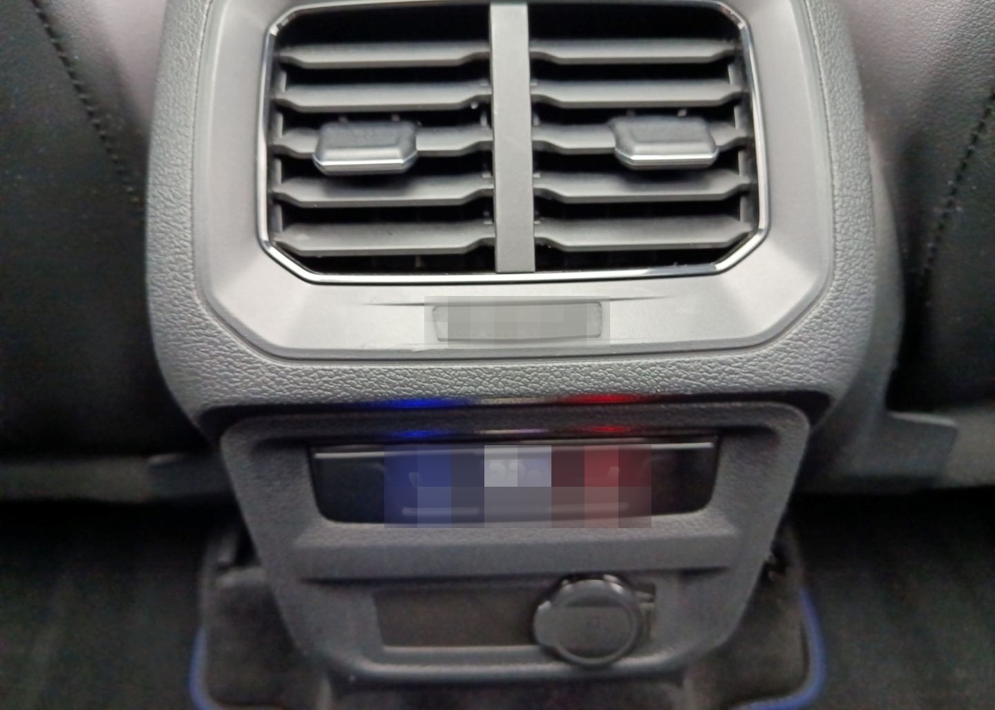 Volkswagen Tiguan R 2.0 TSI 4Motion+PDC+Sitzhzg+Ahk foto 23