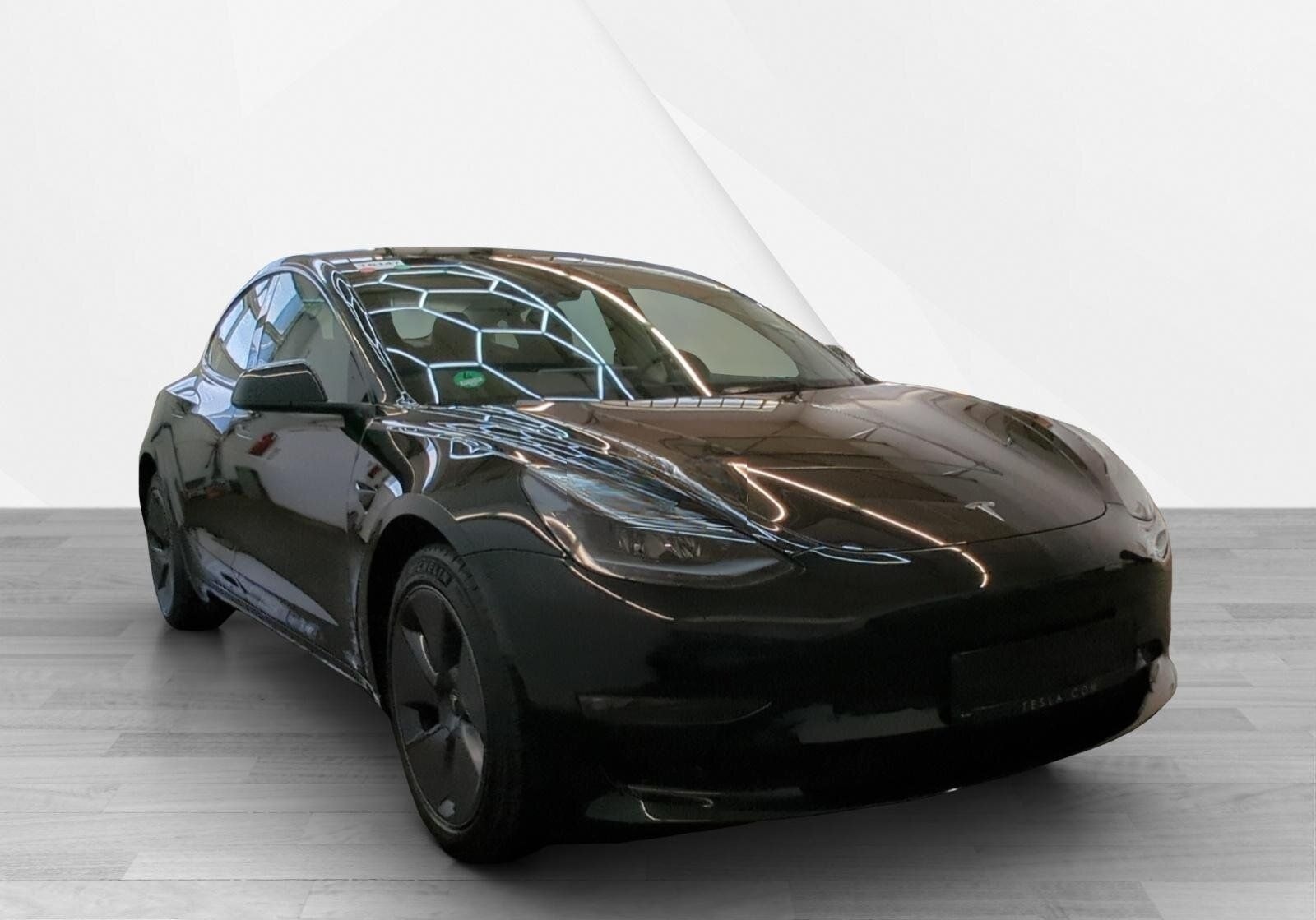 Tesla Model 3 Long Range Dual Motor AHK A.Pilot Pr. In foto 2