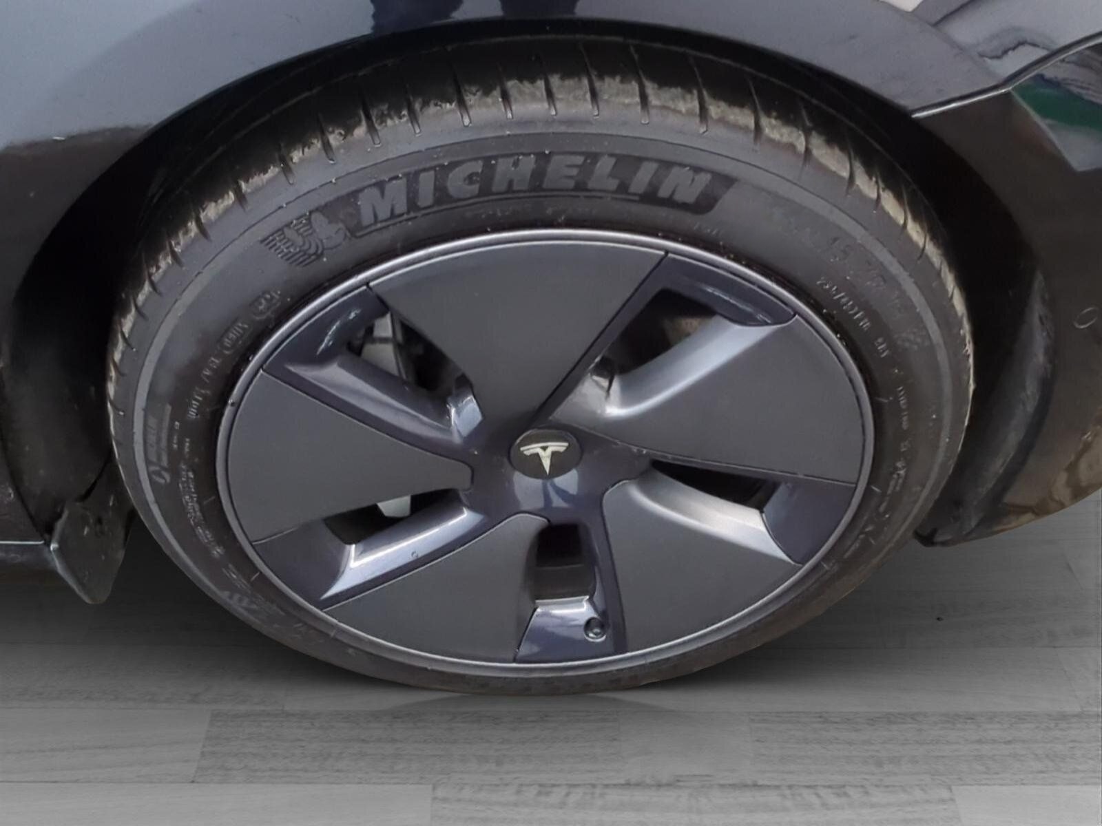 Tesla Model 3 Long Range Dual Motor AHK A.Pilot Pr. In foto 10