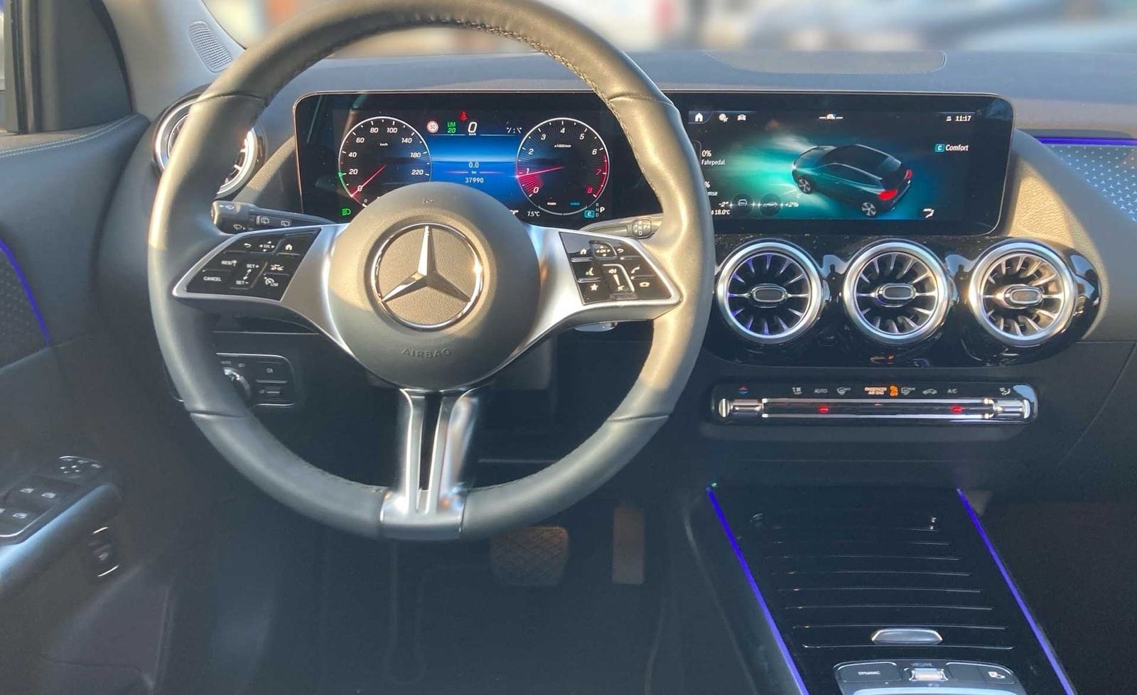 Mercedes-Benz GLA 200 Progressive AdvPlus+360+M-BEAM+Distr+Key foto 10