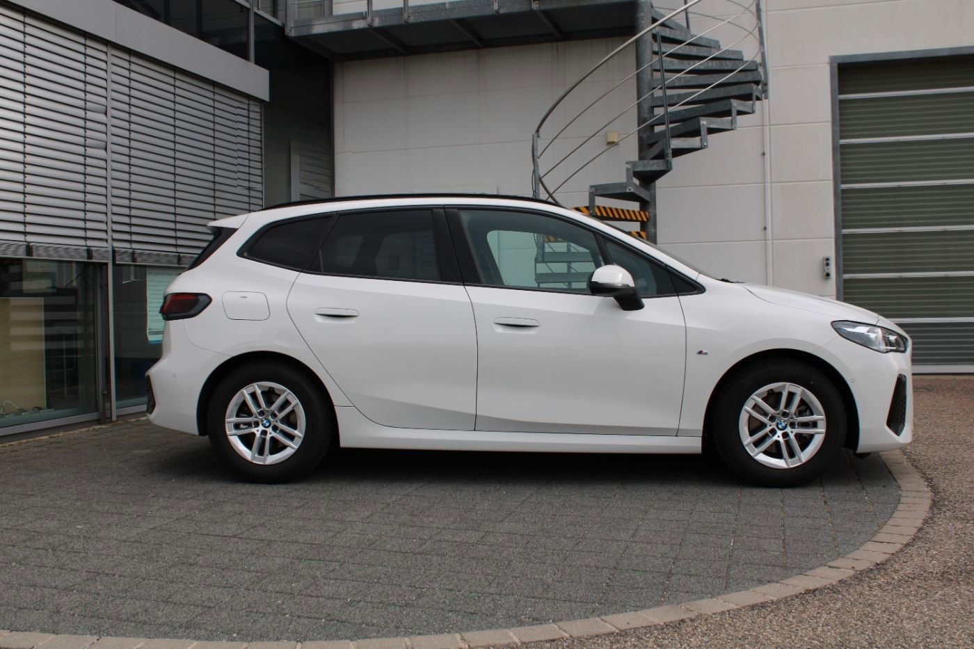 BMW 220d Active Tourer M Sport Navi LED HeadUp A foto 4