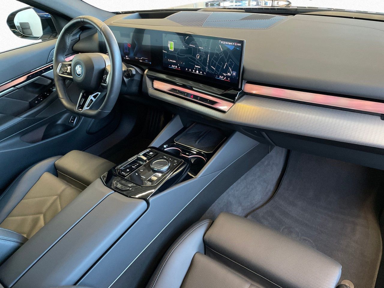 BMW 550e xDr T M SPORT AdLED,AHK,Pano,H/K,360° foto 9