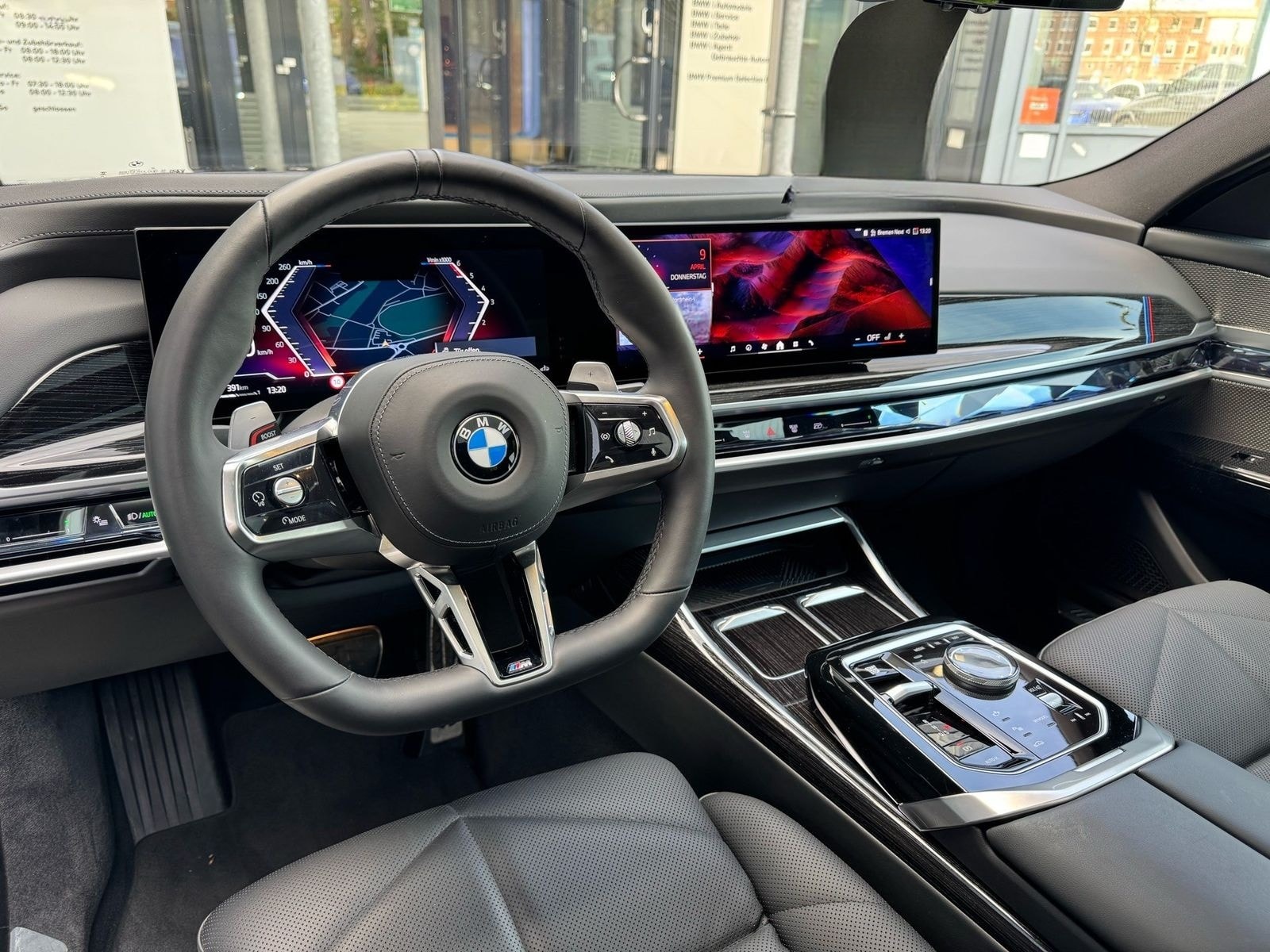 BMW 740d xDrive M Sport PanoSky StHzg Autobahnas 21z foto 4