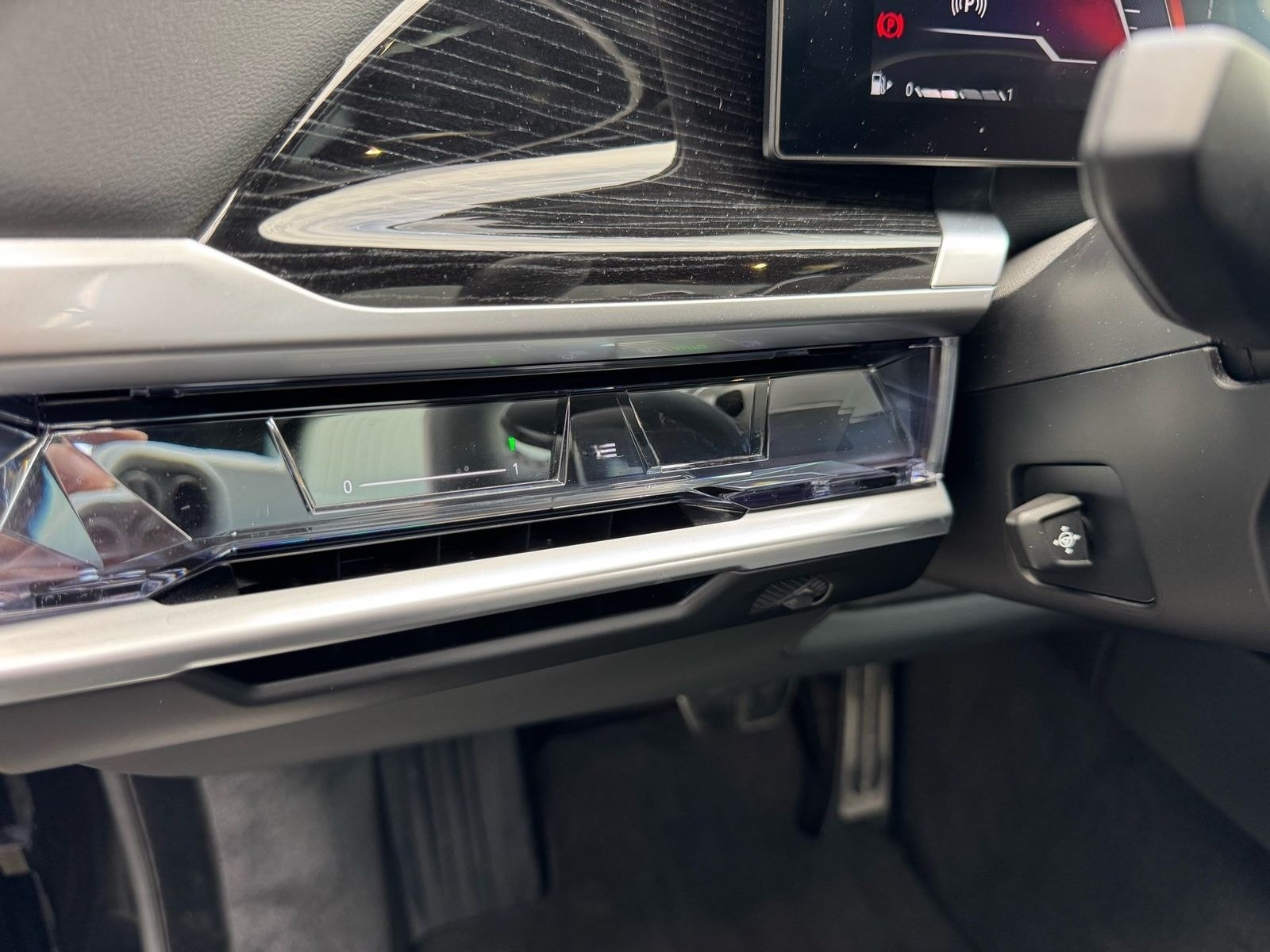 BMW 740d xDrive M Sport PanoSky StHzg Autobahnas 21z foto 10